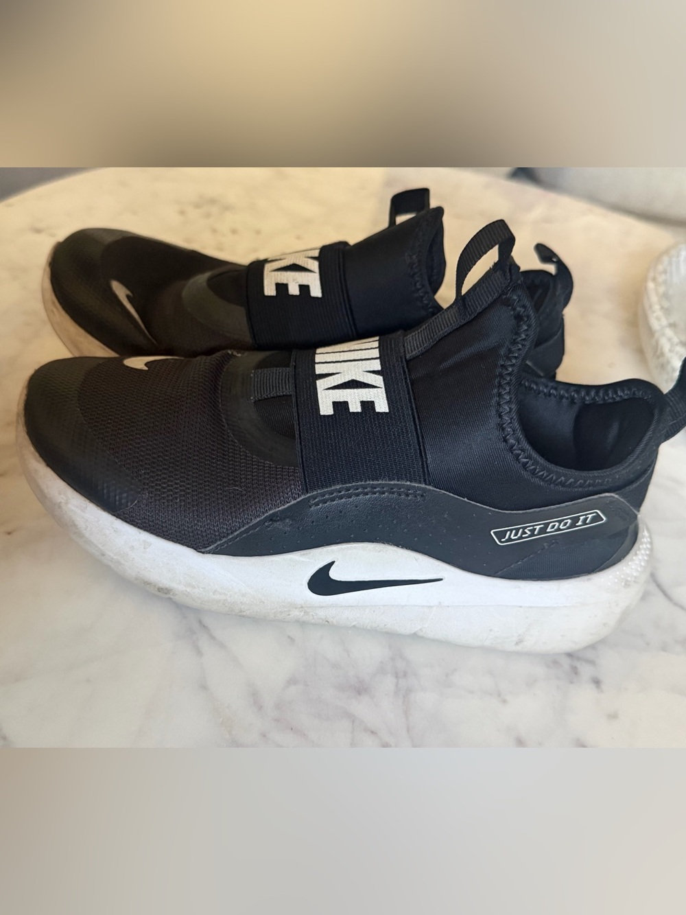 Nike Kids Black and White Slip-On Sneakers with Strap 2.5